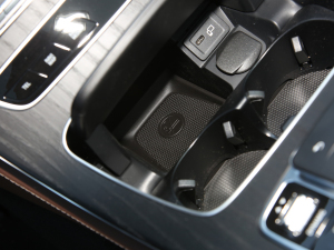 2022Ŀ E 300 L \ӕr g