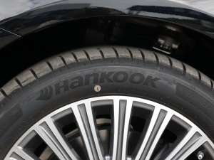 2022Ŀ E 300 L A ݆̥Ʒ