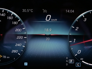 2022Ŀ E 300 L A п؅^