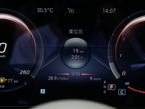 2022Ŀ E 300 L A п؅^