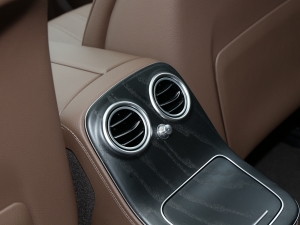 2022Ŀ E 300 L A п؅^