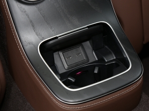 2022Ŀ E 300 L A п؅^