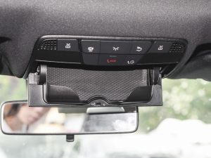 2022Ŀ E 260 L \(yn)(dng) g