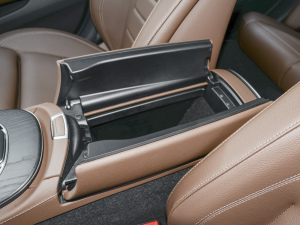 2022Ŀ E 260 L \(yn)(dng) g