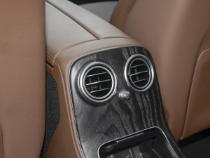 2022Ŀ E 260 L \ п؅^(q)