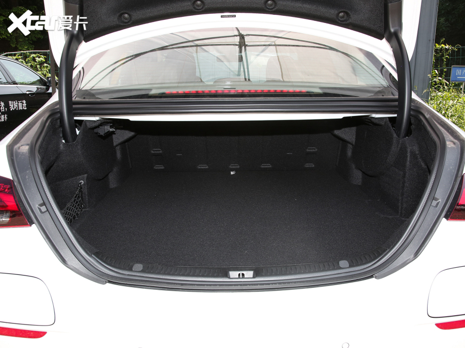 2022YE(j)Դ Ŀ E 350 e L ʽτ(dng)I܇(ch)