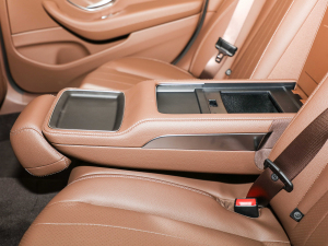 2022Ŀ E 350 e L ʽτI܇ ֹ