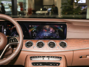 2022Ŀ E 350 e L ʽτI܇ п_