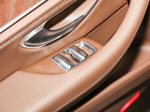 2022Ŀ E 350 e L ʽτI܇ ܇ƅ^(q)