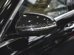 2022款改款 E 350 e L 插电式混合动力运动轿车 后视镜