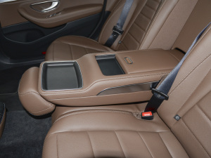 2022Ŀ E 350 e L ʽτ\I܇ 