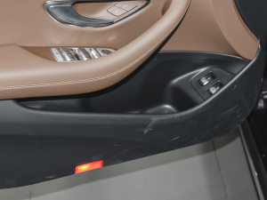 2022Ŀ E 350 e L ʽτ\I܇ ǰTg