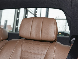 2022Ŀ E 350 e L ʽτ\I܇ g