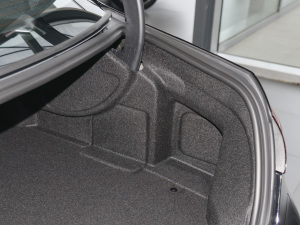 2022Ŀ E 350 e L ʽτ\I܇ g