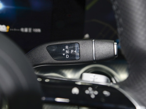 2022款改款 E 350 e L 插电式混合动力运动轿车 换挡杆