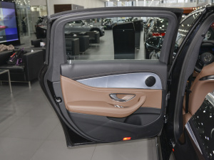 2022Ŀ E 350 e L ʽτ\I܇ ܇T