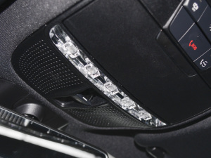 2022Ŀ E 350 e L ʽτ\I܇ п؅^(q)