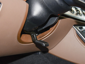 2022Ŀ E 350 e L ʽτ\I܇ п؅^(q)