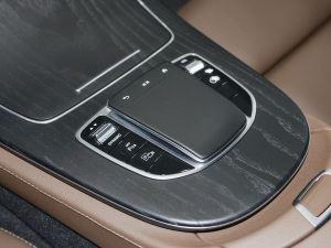 2022Ŀ E 350 e L ʽτ\I܇ п؅^(q)