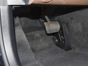 2022Ŀ E 350 e L ʽτ\I܇ п؅^