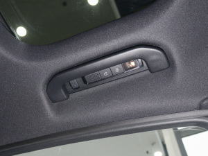 2022Ŀ E 350 e L ʽτ\I܇ п؅^