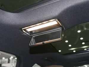 2022Ŀ E 350 e L ʽτ\I܇ п؅^