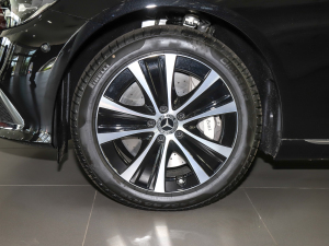 2022款改款二 E 350 e L 插电式混合动力轿车 轮圈