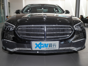 2022款改款二 E 350 e L 插电式混合动力轿车 中网