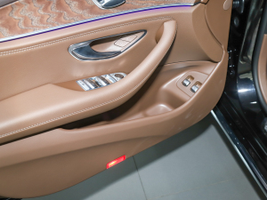 2022Ŀ E 350 e L ʽτI܇ ǰTg