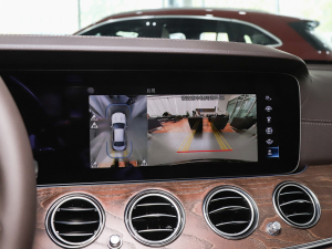 2022Ŀ E 350 e L ʽτ(dng)I܇ п؅^(q)