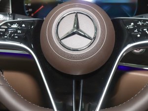 2022Ŀ E 350 e L ʽτ(dng)I܇ п؅^(q)