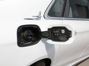 2022Ŀ E 350 e L ʽτ\I܇ w