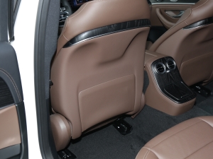 2022Ŀ E 350 e L ʽτ\I܇ g