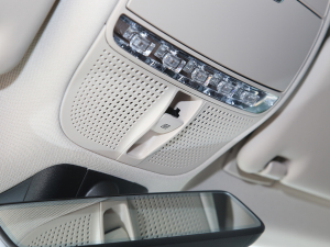 2022Ŀ E 350 e L ʽτI܇ п؅^