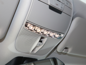 2022Ŀ E 350 e L ʽτI܇ п؅^