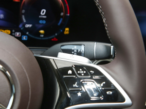 2022Ŀ E 350 e L ʽτI܇ п؅^