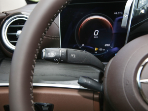 2022Ŀ E 350 e L ʽτI܇ п؅^