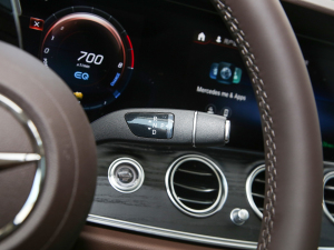 2022Ŀ E 350 e L ʽτI܇ п؅^