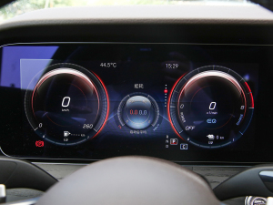 2022Ŀ E 350 e L ʽτI܇ п؅^