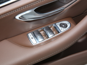 2022Ŀ E 350 e L ʽτI܇ п؅^(q)