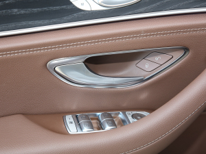 2022Ŀ E 350 e L ʽτI܇ п؅^(q)