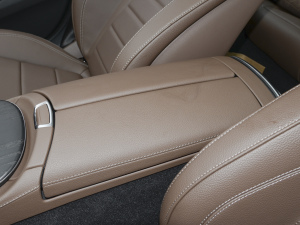 2022Ŀ E 350 e L ʽτ\I܇ 