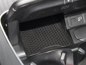 2022Ŀ E 350 e L ʽτ\I܇ g