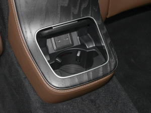 2022Ŀ E 350 e L ʽτ\I܇ g