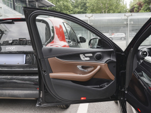 2022Ŀ E 350 e L ʽτ\I܇ {λ܇T