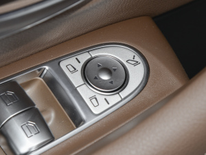 2022Ŀ E 350 e L ʽτ\I܇ п؅^