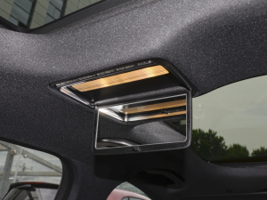 2022Ŀ E 350 e L ʽτ\I܇ п؅^