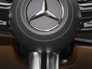 2022Ŀ E 350 e L ʽτ\I܇ п؅^