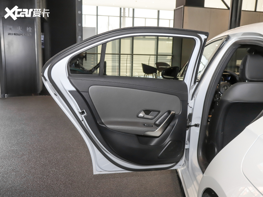 2022YAAMG AMG A 35 L 4MATIC