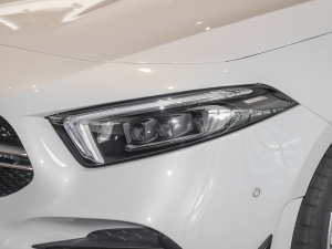 2022款AMG A 35 L 4MATIC 大灯